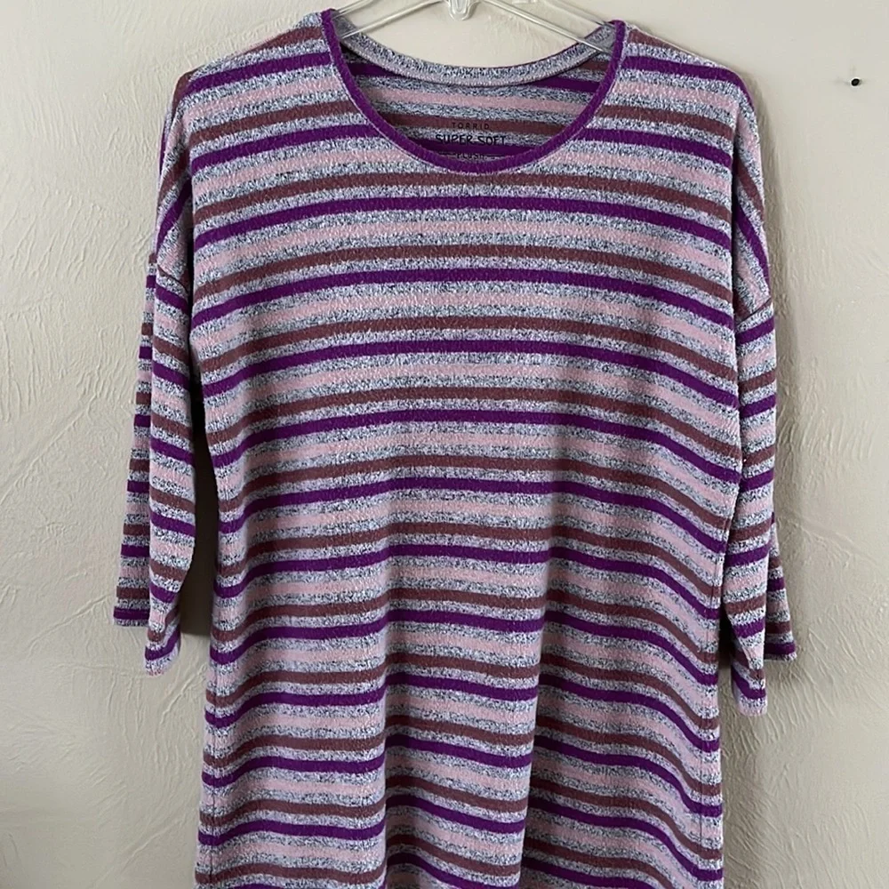 Torrid Super Soft Plush gray w/purple lt pink and lt brown stripes size 00